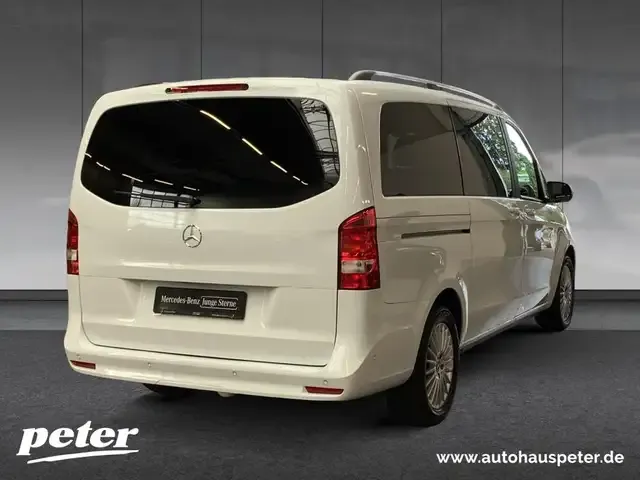 Mercedes-Benz V 250