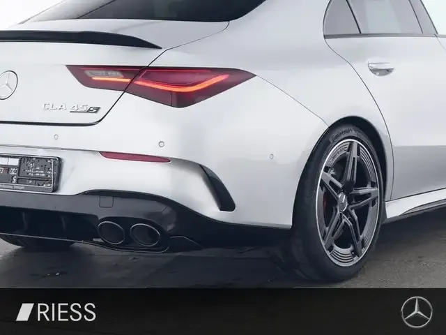 Mercedes-Benz CLA 45 AMG