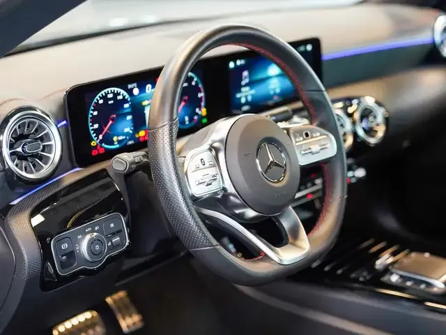 Mercedes-Benz CLA 220
