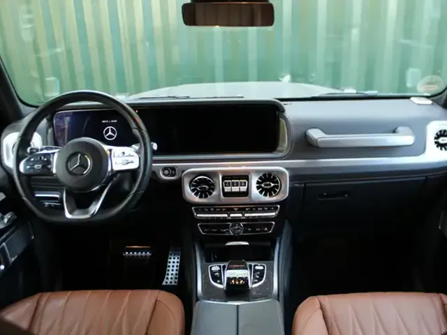 Mercedes-Benz G 400