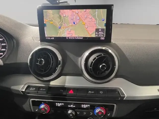 Audi SQ2