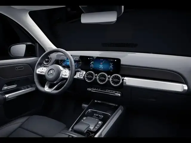 Mercedes-Benz GLB 220