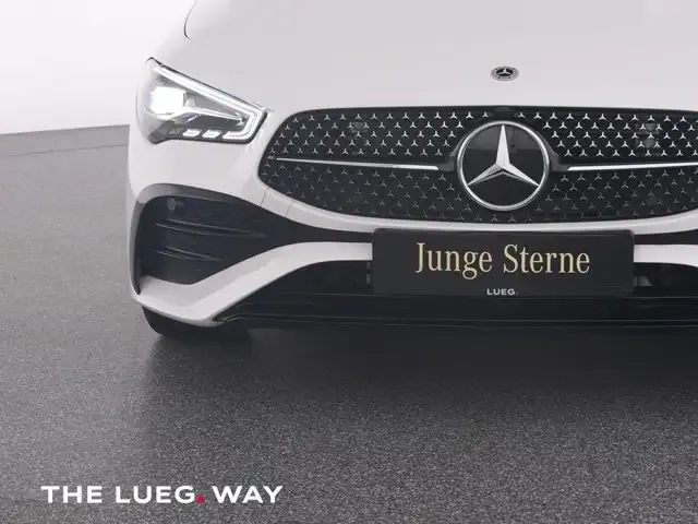 Mercedes-Benz CLA 200