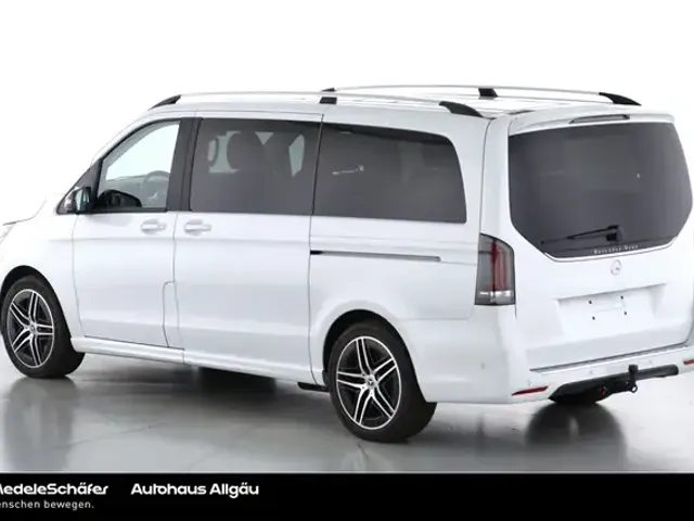 Mercedes-Benz V 220