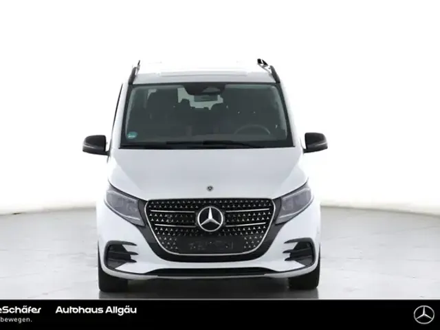 Mercedes-Benz V 220