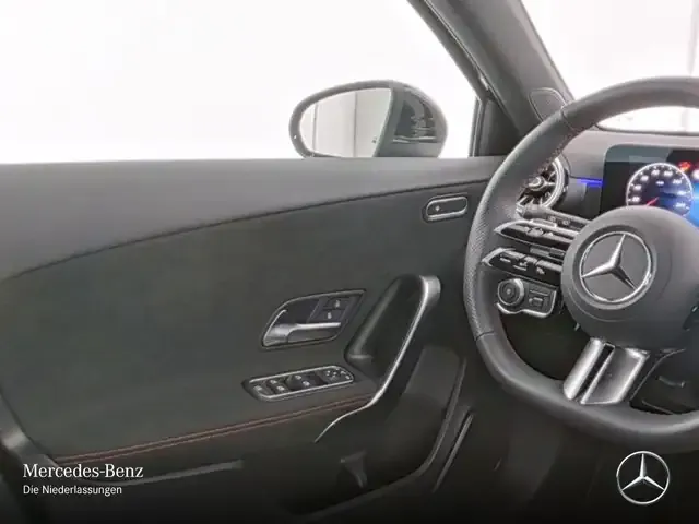 Mercedes-Benz A 220