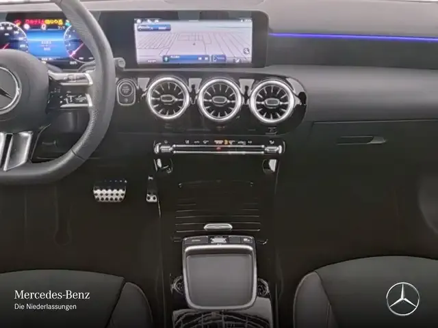 Mercedes-Benz A 220
