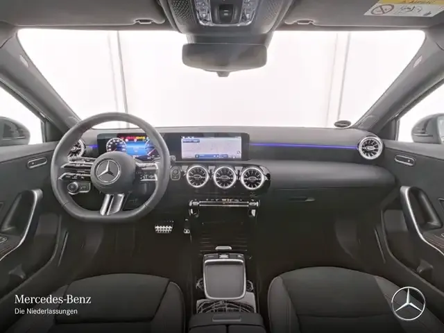 Mercedes-Benz A 220