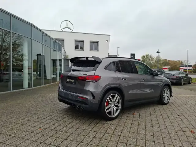 Mercedes-Benz GLA 45 AMG