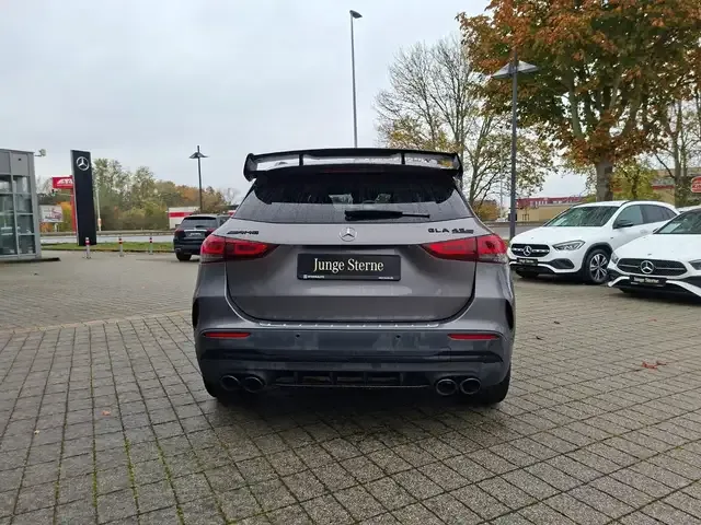 Mercedes-Benz GLA 45 AMG