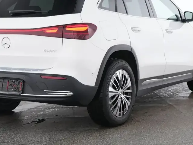 Mercedes-Benz EQA 300