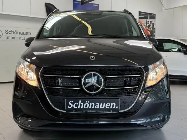 Mercedes-Benz V 220