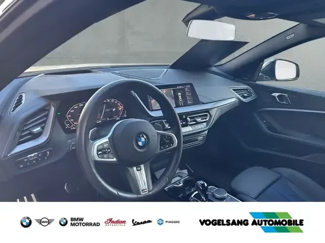 BMW 235