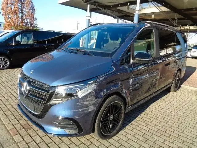 Mercedes-Benz V 250