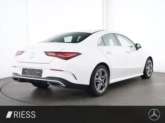Mercedes-Benz CLA 200
