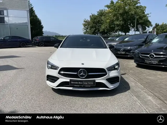 Mercedes-Benz CLA 180