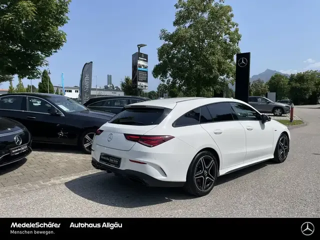 Mercedes-Benz CLA 180