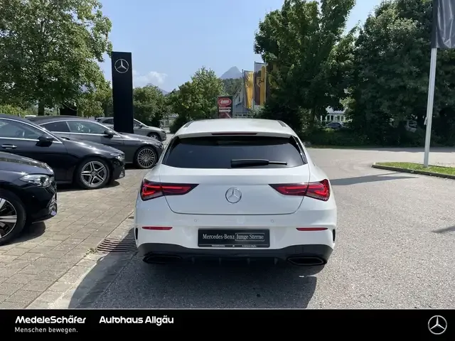 Mercedes-Benz CLA 180