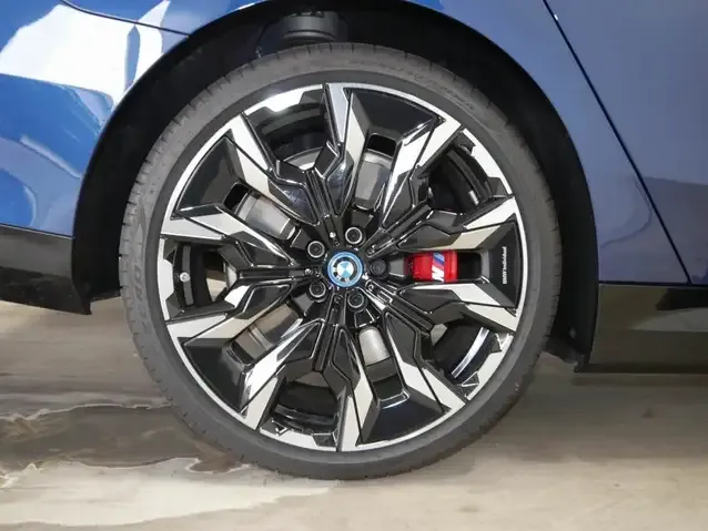 BMW 550