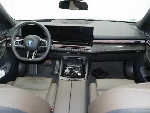 BMW 550
