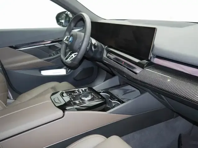 BMW 550