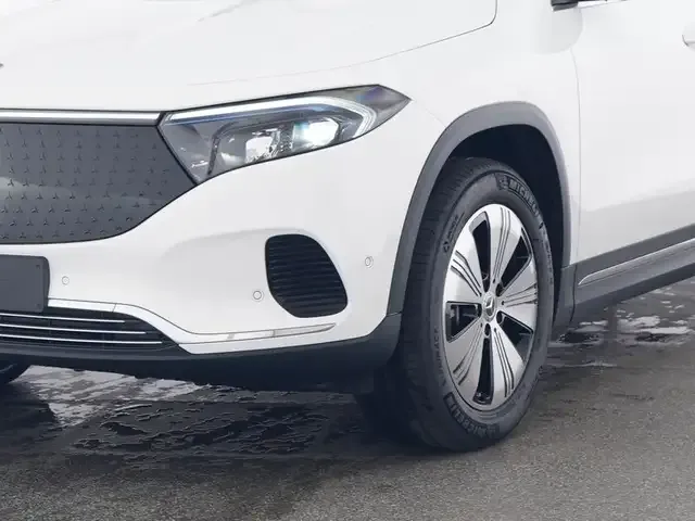 Mercedes-Benz EQA 300