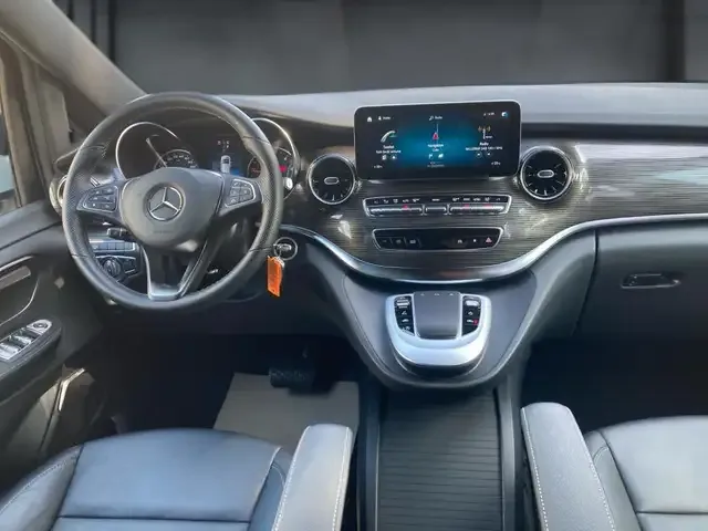 Mercedes-Benz V 250