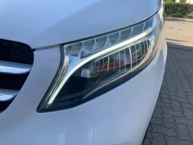 Mercedes-Benz V 250