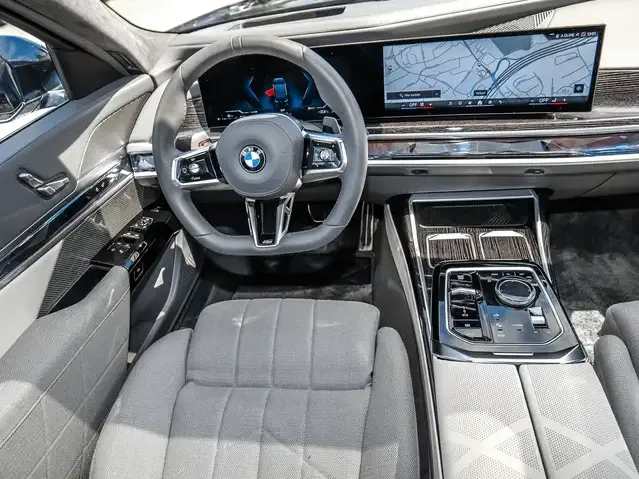BMW 740