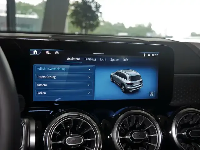 Mercedes-Benz GLB 200