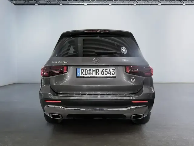 Mercedes-Benz GLB 200