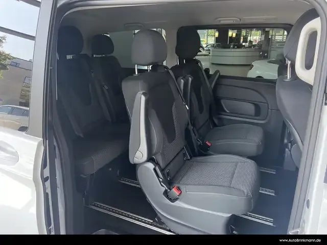 Mercedes-Benz V 250