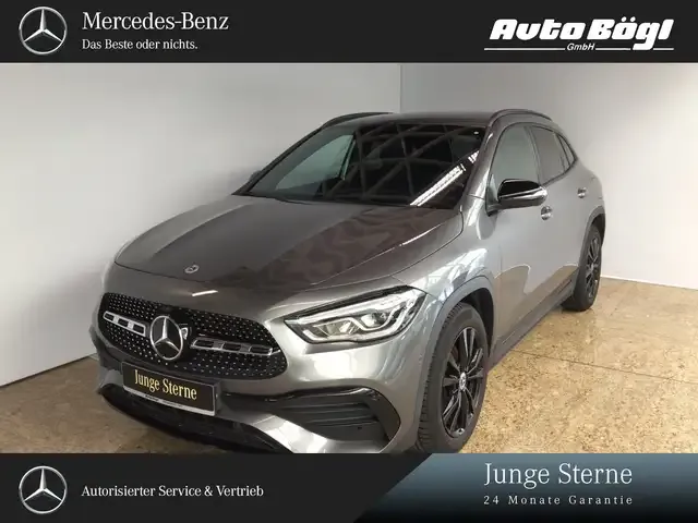 Mercedes-Benz GLA 200