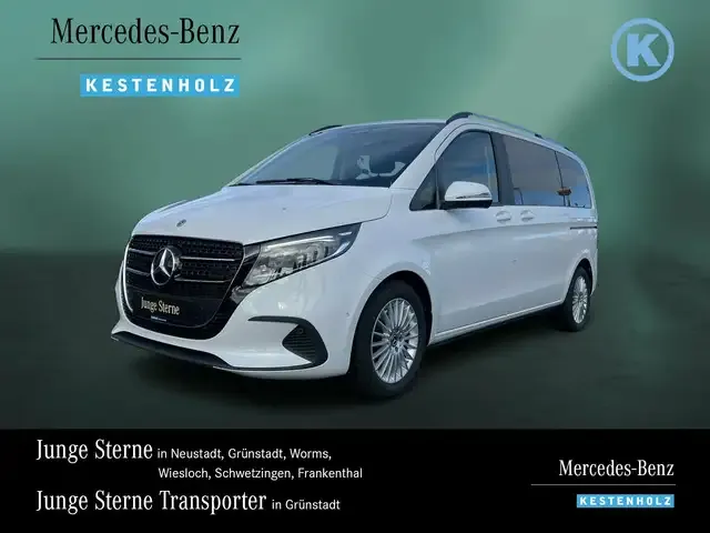 Mercedes-Benz V 220