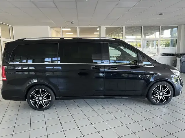 Mercedes-Benz V 250