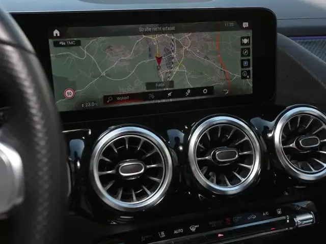 Mercedes-Benz GLA 250