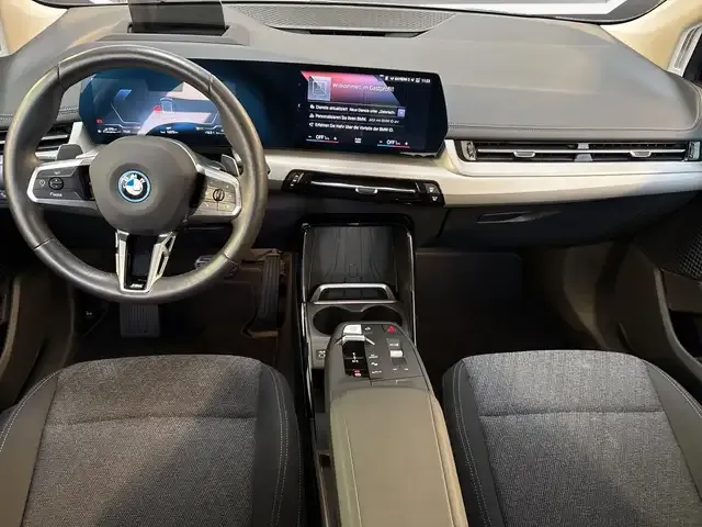 BMW 225