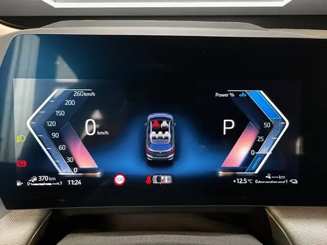BMW 225