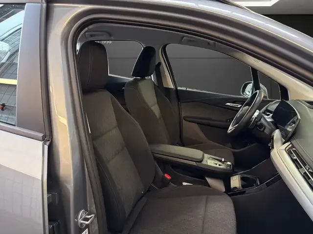 BMW 225