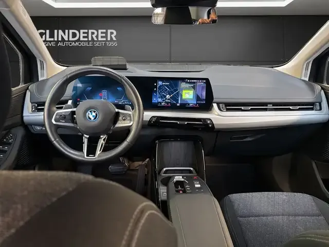 BMW 225