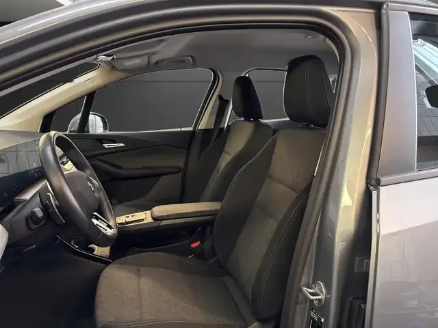 BMW 225