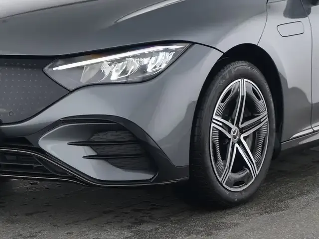 Mercedes-Benz EQE 300
