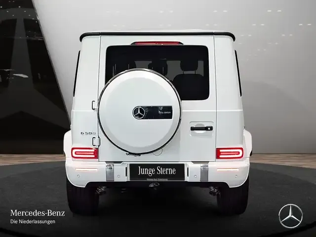 Mercedes-Benz G 500