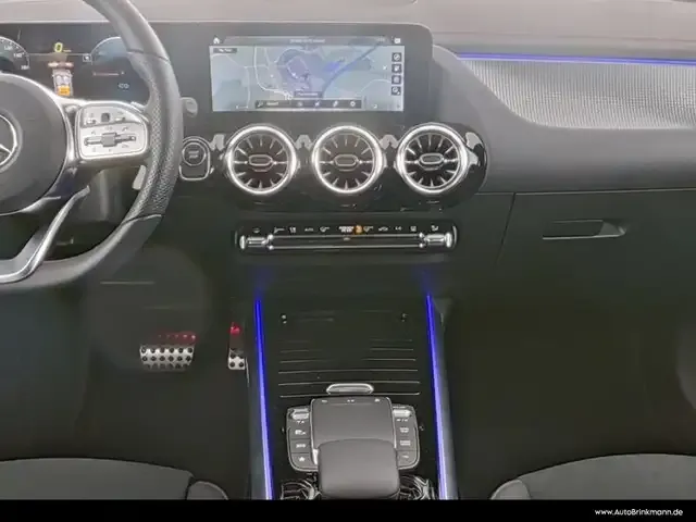 Mercedes-Benz EQA 300