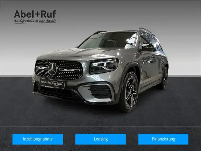 Mercedes-Benz GLB 220