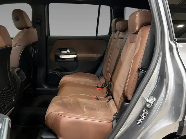 Mercedes-Benz GLB 220