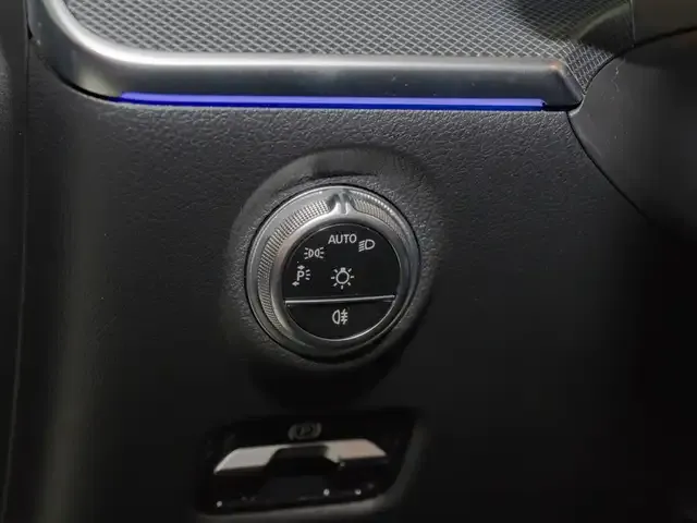 Mercedes-Benz CLE 200