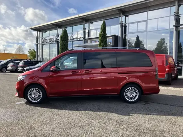 Mercedes-Benz V 220