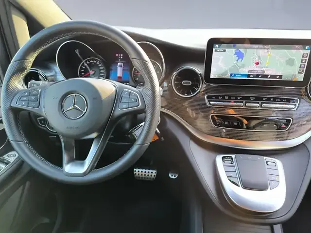 Mercedes-Benz V 250