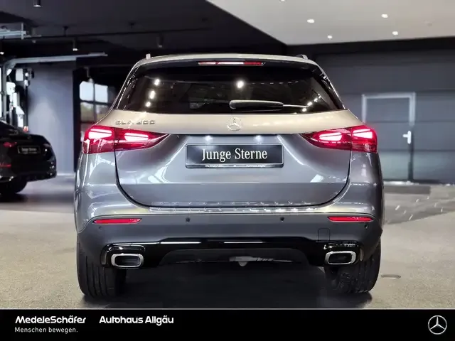 Mercedes-Benz GLA 200